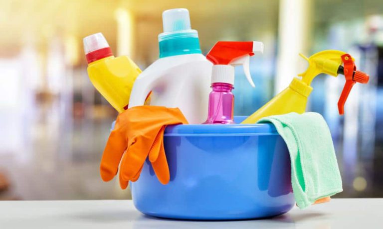 What You Need to Know About the Ingredients in Your Cleaning Products