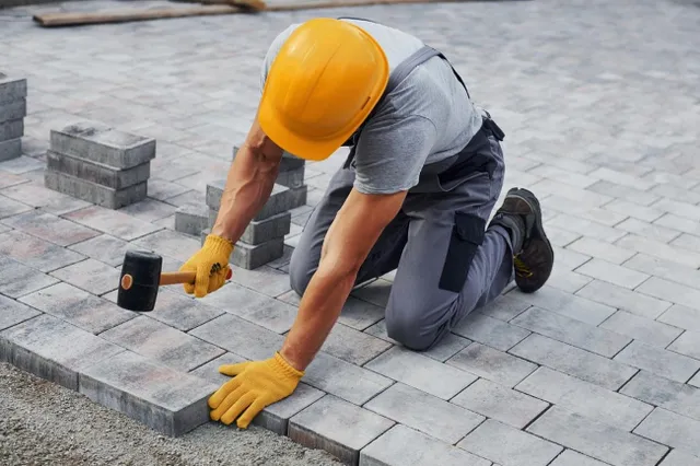 Expert Advice on Hiring a Paver Contractor